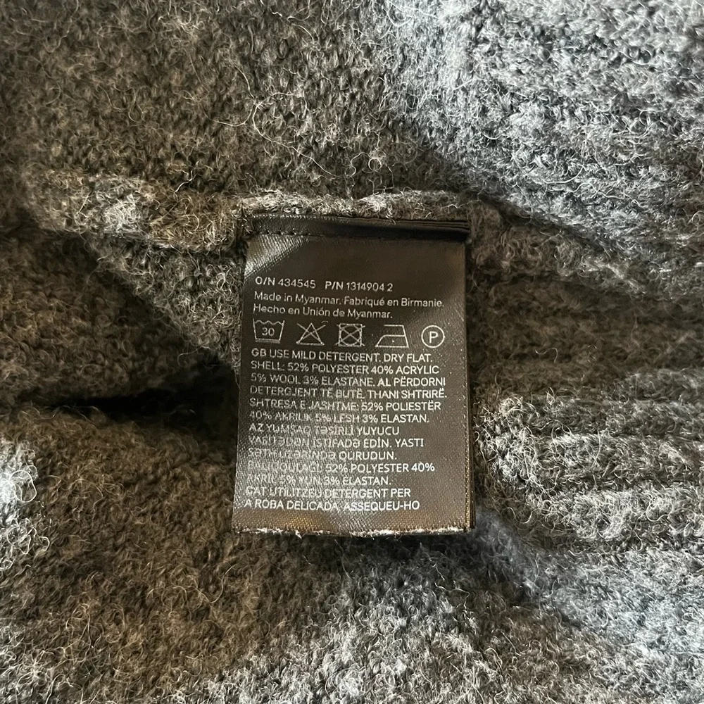 H&M Gray Sweater | M